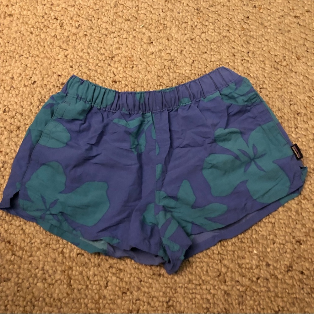 Patagonia barely baggies XS